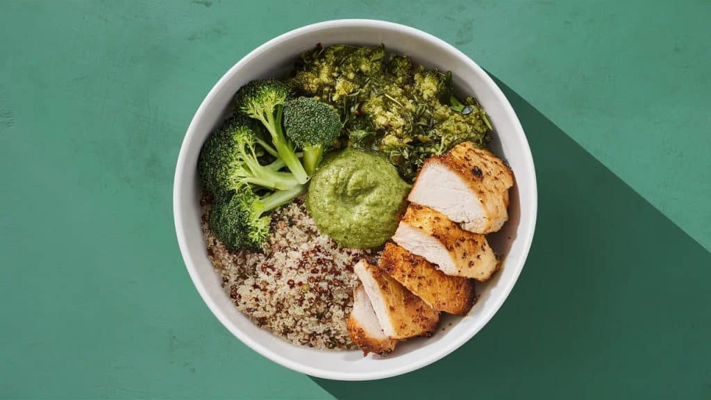 Vitaliserfr Recette Santé Bol de Quinoa Poulet Pesto Façon Sweetgreen