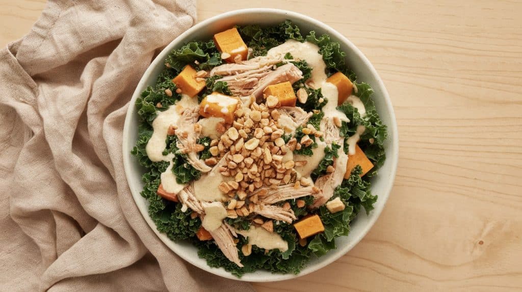 Vitaliserfr Salade Poulet Kale et Patate Douce au Pesto de Cacahuète